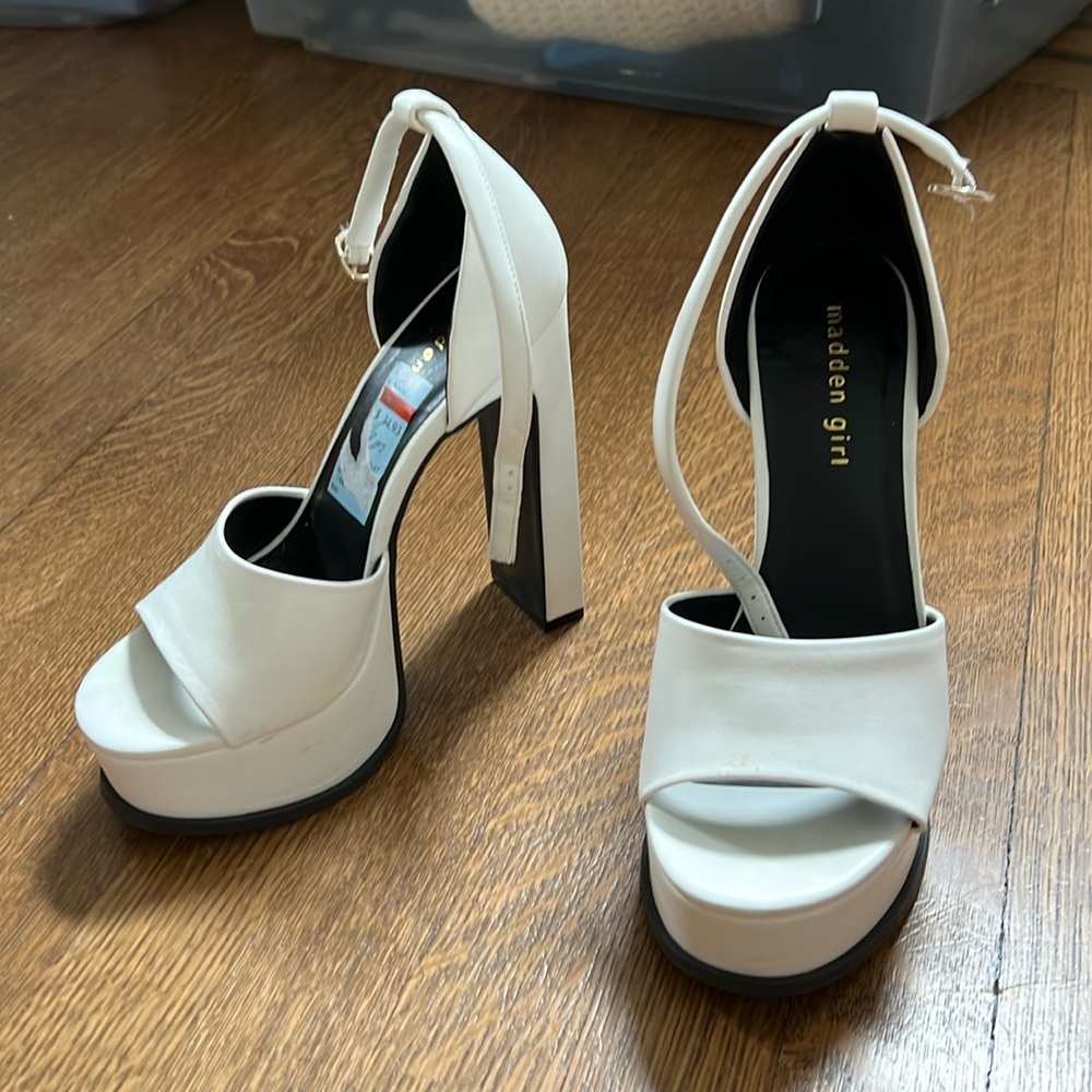 Madden girl - white pumps size 8.5 worn once !!